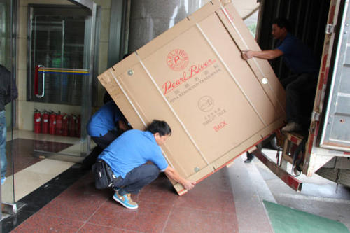 黄浦钢琴贵重工艺品无忧运